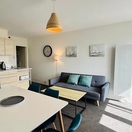 Des Becs, Convivialite Marine *