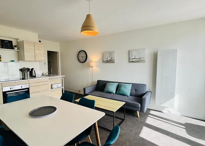 Des Becs, Convivialite Marine *